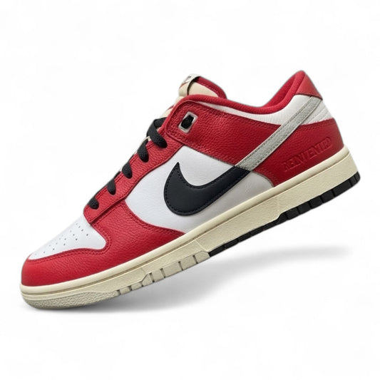 Nike Dunk Low Chicago Split. 